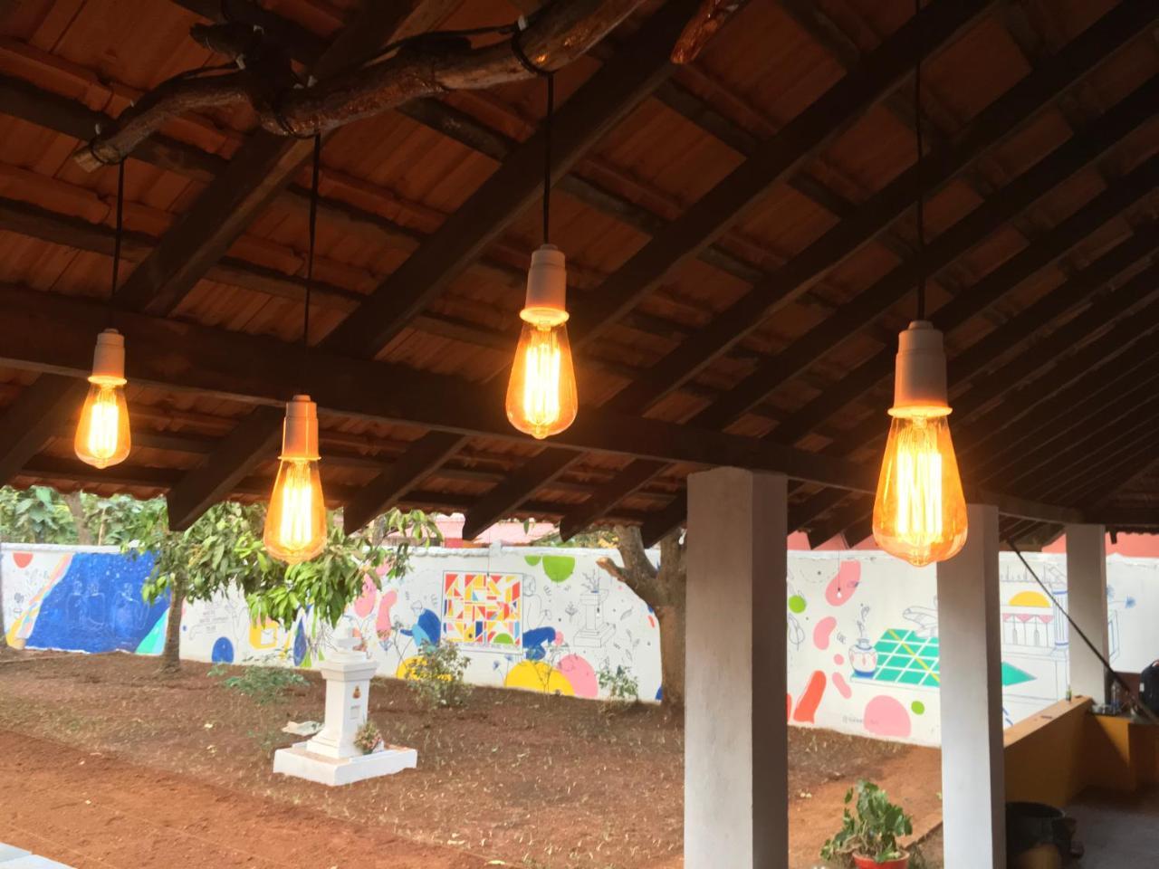Anjuna By Roadhouse Hostels Goa Buitenkant foto